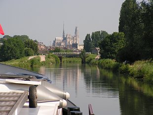 approaching Amiens from the west approaching Amiens from the west