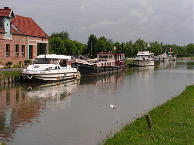 Port de Pleasance at Cappy Port de Pleasance at Cappy