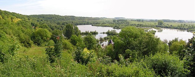 Looking south east across the Somme vally towards Peronne Looking south east across the Somme vally towards Peronne