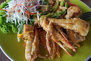 Crab in Phanang curry at the Hut Café, Bophut, Koh Samui.