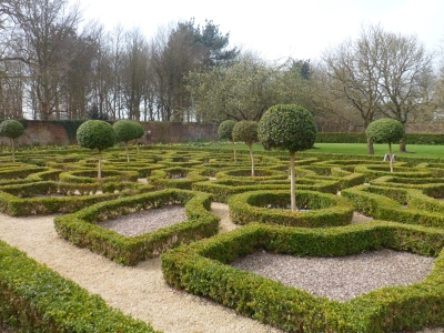 Moseley Knot garden
