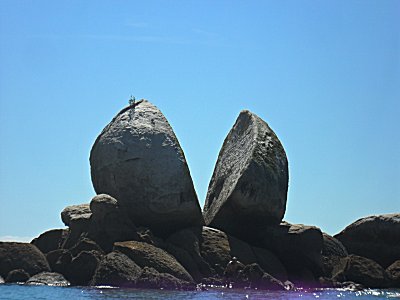 Split Apple Rock, Abel Tasman National Park