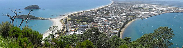 The view from the top of Mount Manganui